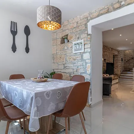 Lovely Home In Kresini *