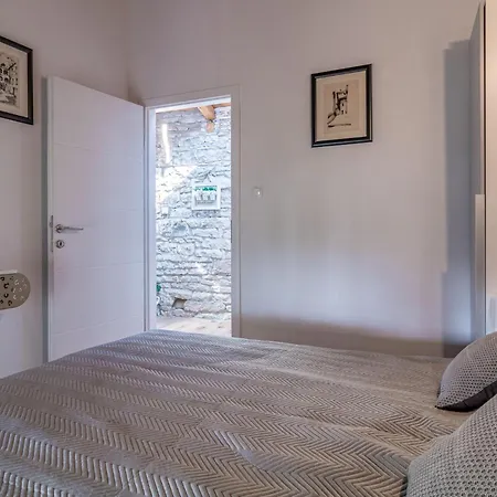 Lovely Home In Kresini Modrusani
