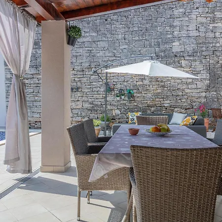 Holiday home Lovely Home In Kresini *