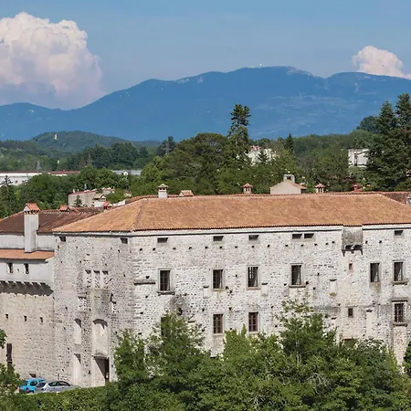 Lovely Home In Kresini Holiday home Modrusani